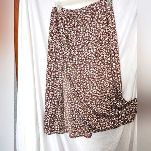 Split Flower skirt in brown white gray
